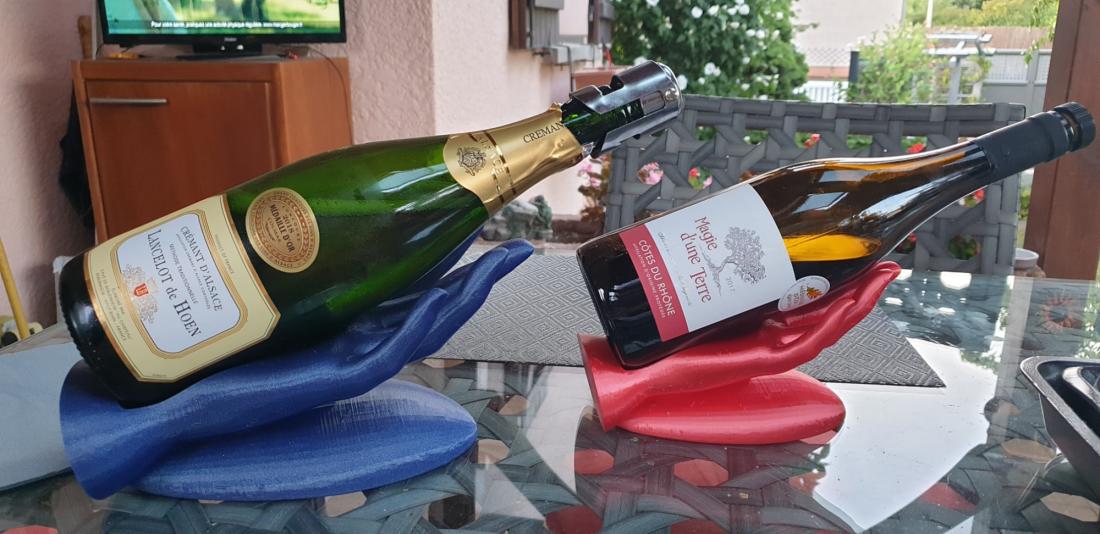 Support Bouteille Main