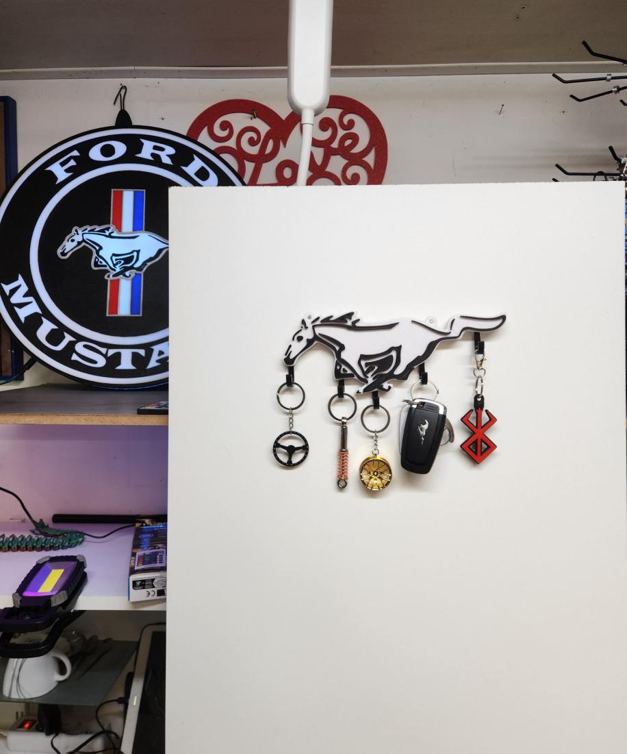 Support pour clé , torchons ou autre Mustang